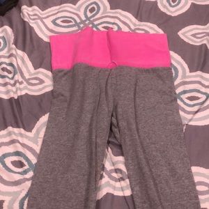 Grey yoga pants